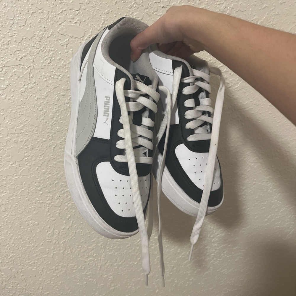 Black white and grey puma sneakers only used once size 5